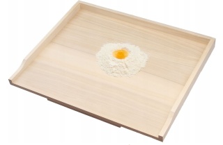 Stolnica drewniana z rantami 55 × 40 cm – lite drewno topolowe do wyrabiania ciasta